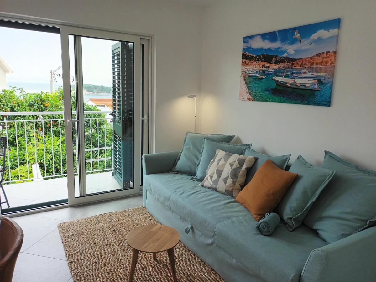 Jesliving Hvar - 2 Bedroom Elegant Apartment With Sea View In Historic Center Of Hvar Town Exterior foto